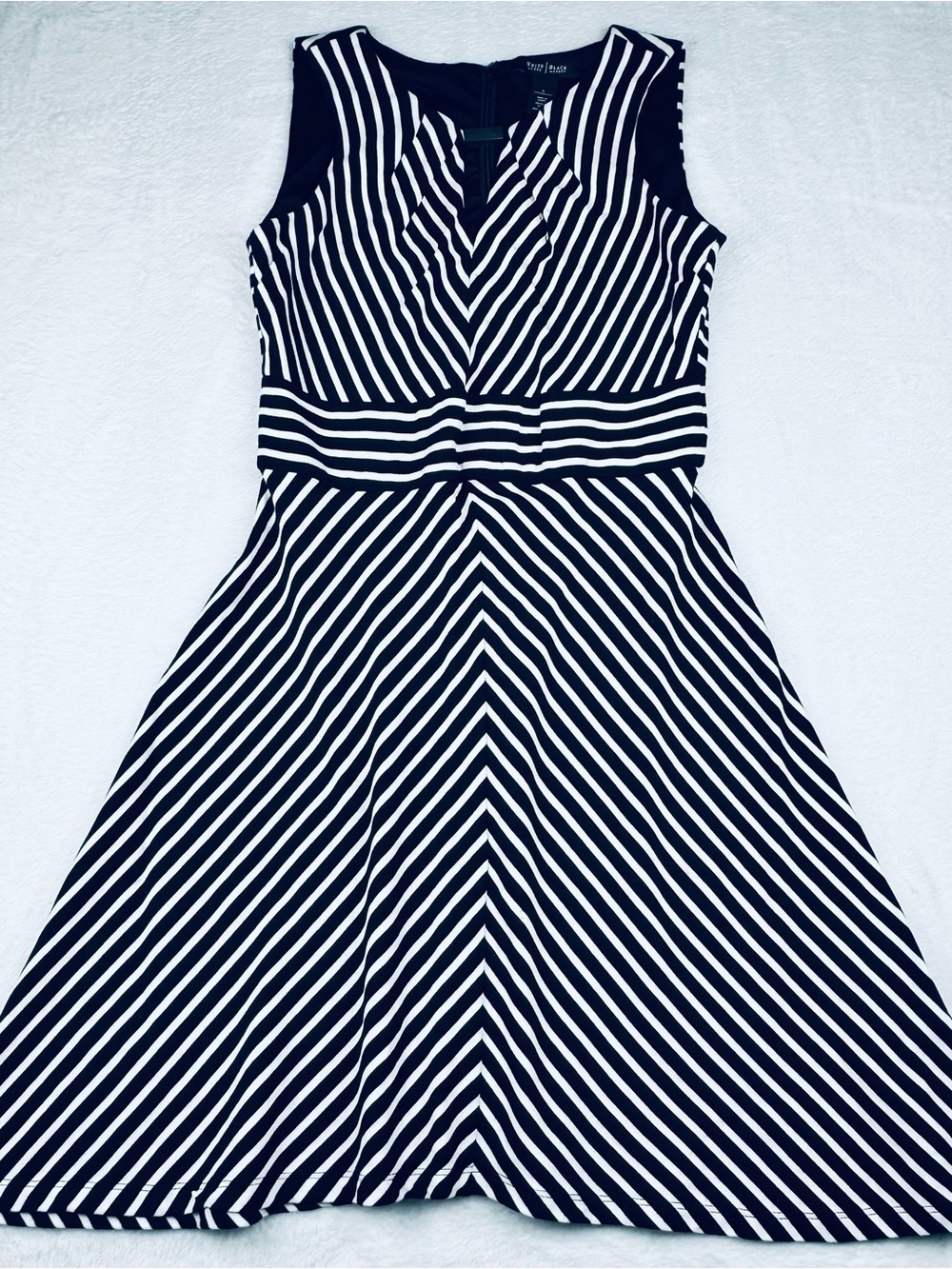 White House Black Market sleeveless midi, black/ white dress. Size 6.